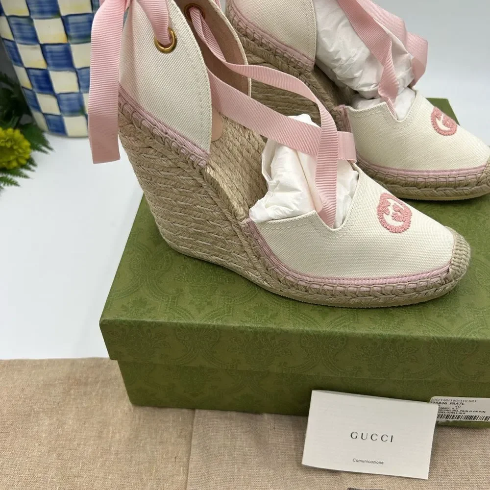 Women’s Gucci canvas GG wedge espadrilles size 40 made in Italy